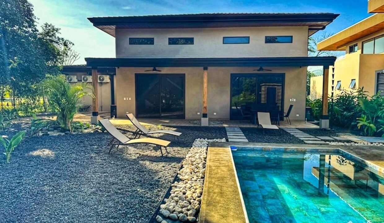 WhatsApp Image 2025-10-10 at 1.12.31 p. m. (5)